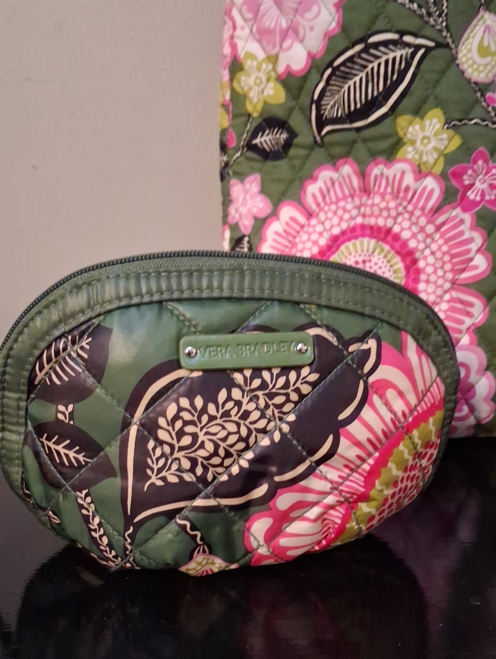 Vera Bradley Green & Pink Floral Quilted Tote Bag with Makeup Bag - Picture 3 of 9
